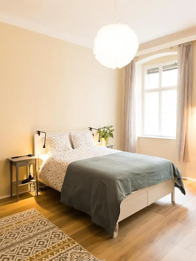 Central And Stylish Apartment location